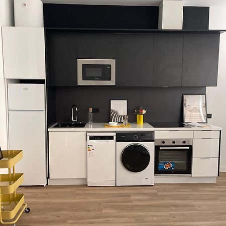 Exyca Metropolitano Appartement Madrid Buitenkant foto